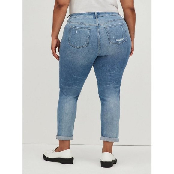 Torrid Jeans Boyfriend Straight Stretch Blue Distressed - Picture 2 of 13